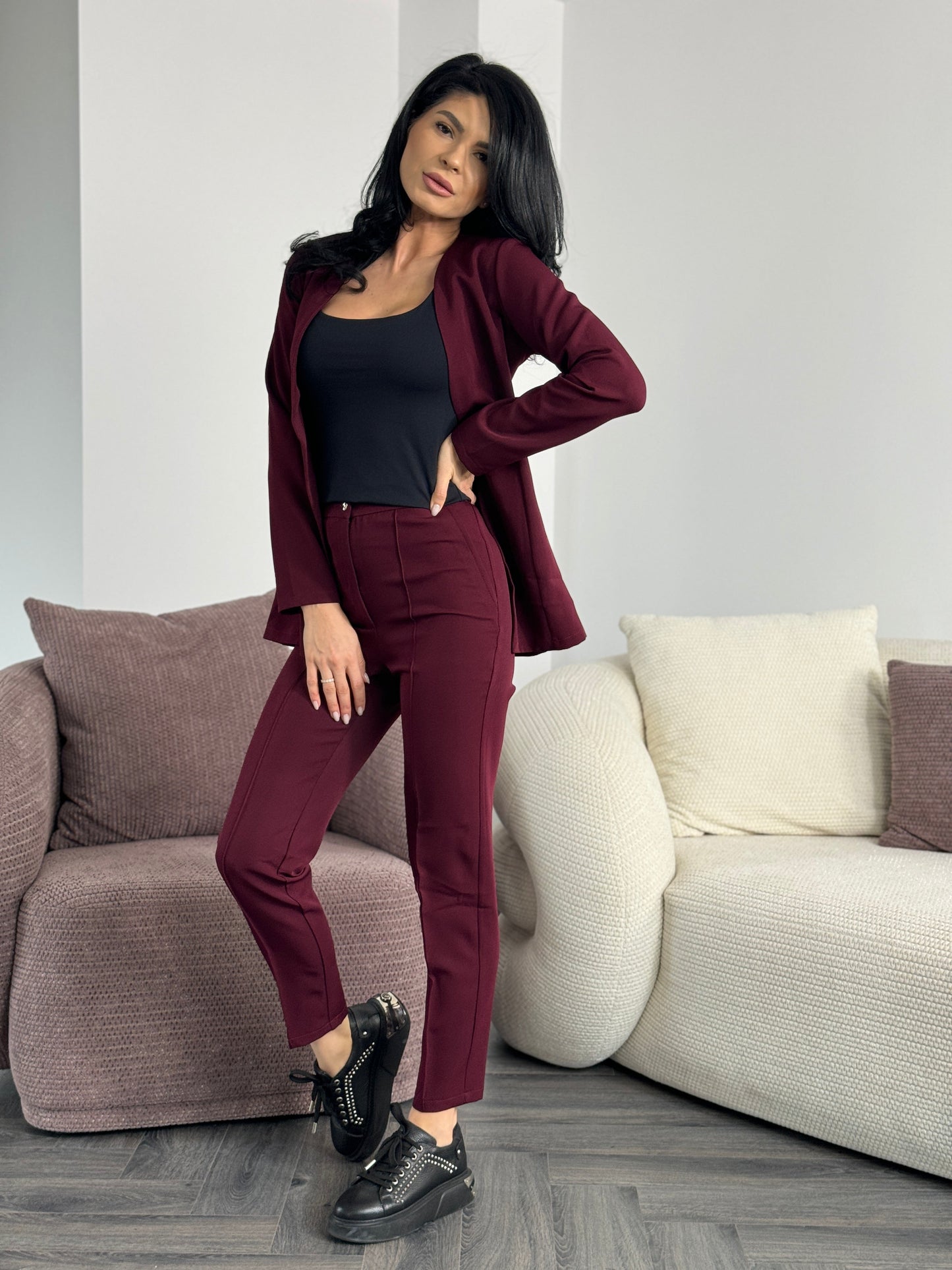 Costum Yvona - Bordo Mov