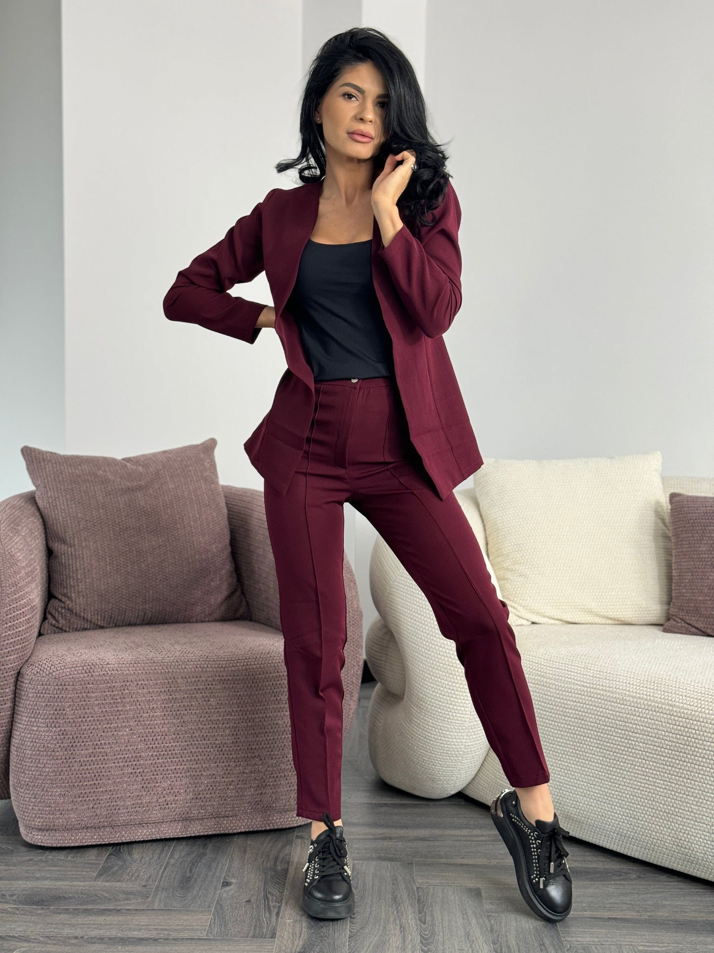 Costum Yvona - Bordo Mov